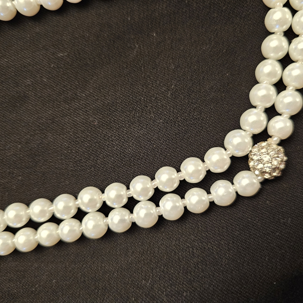 Elegant White Pearl Necklace